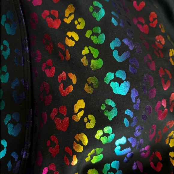 Colorful Leopard Print Sports Bra - Picture 2 of 6